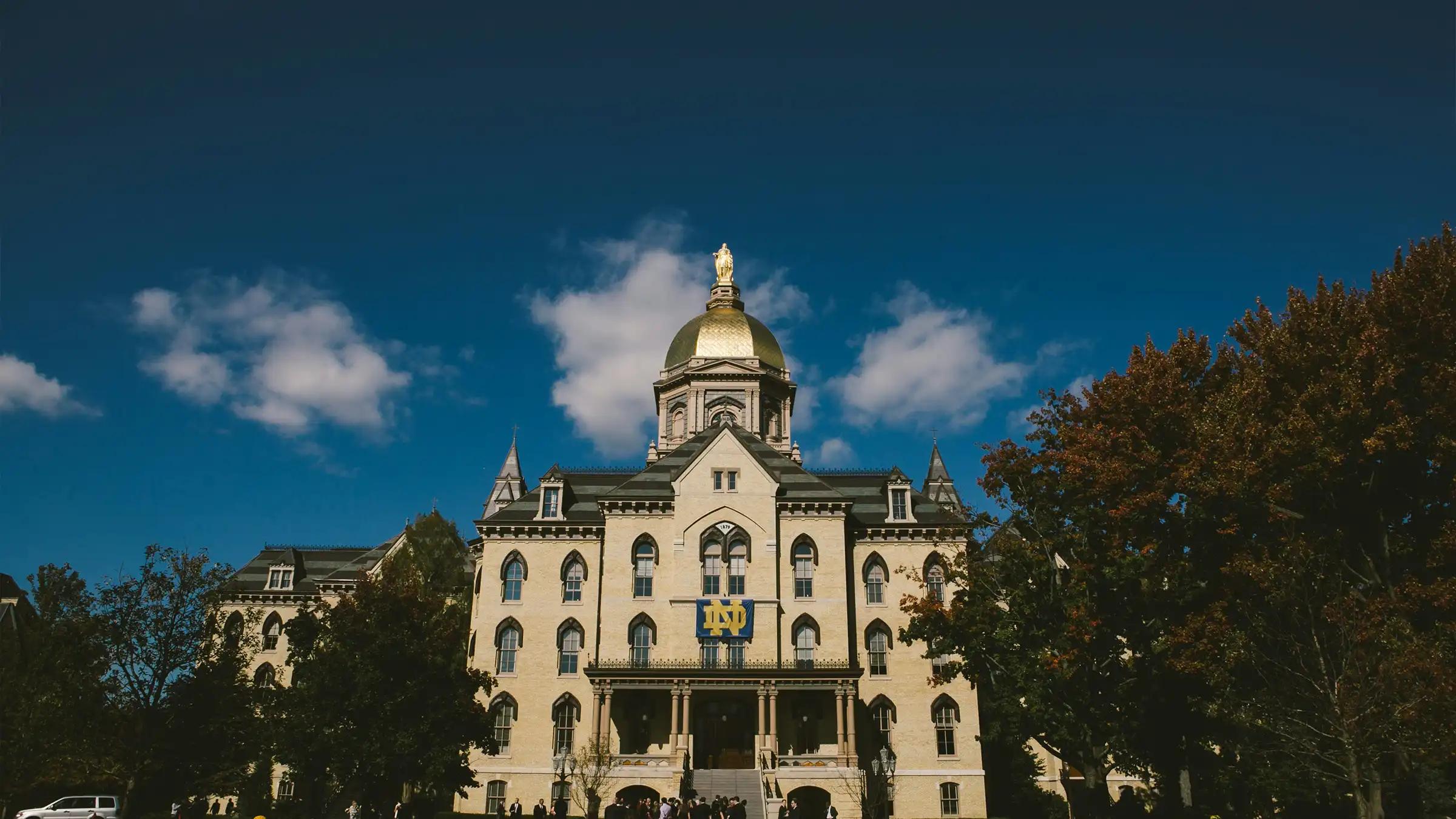 Chicago to Notre Dame Car Service — Chicago Limos Inn
