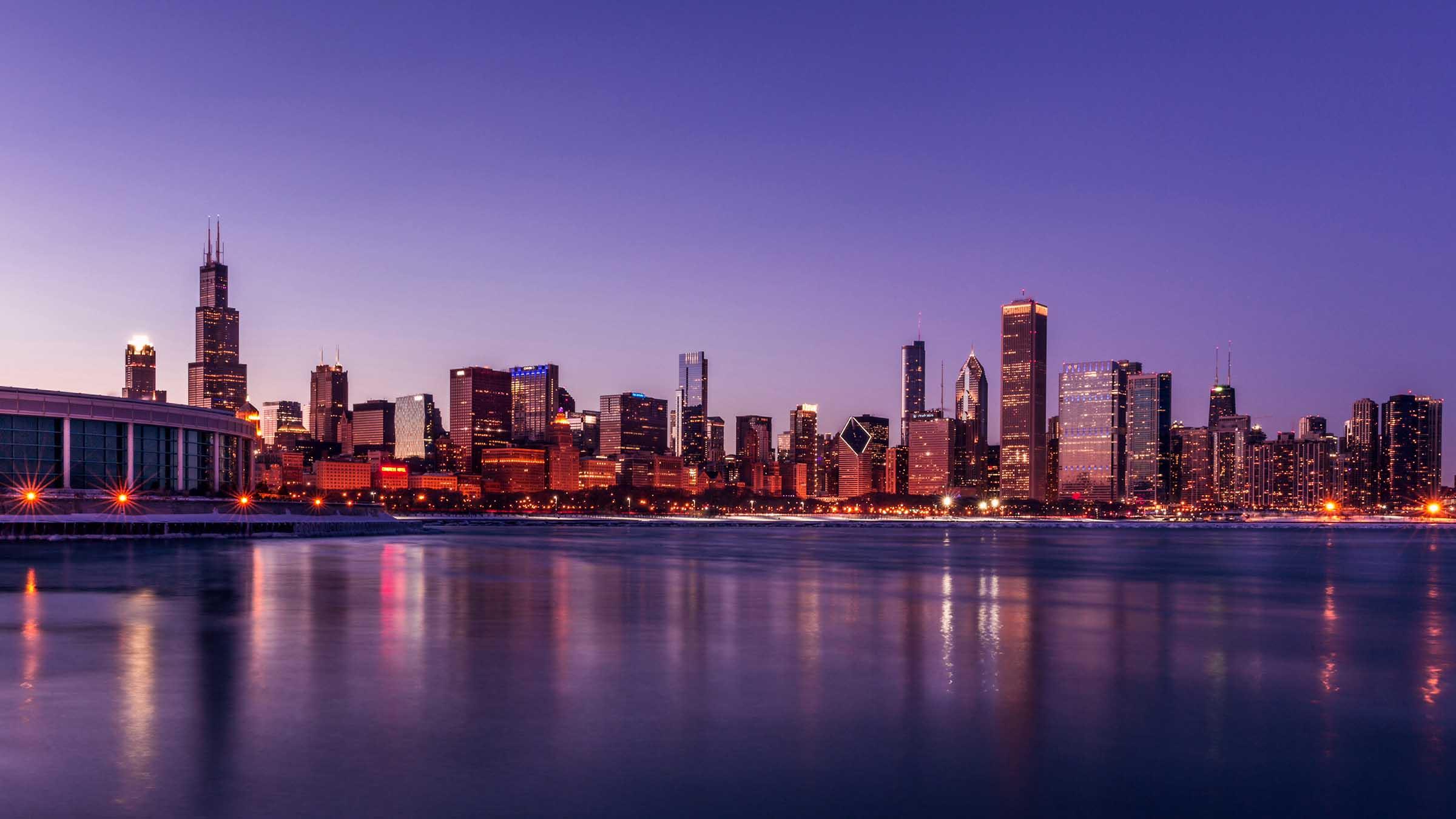 La ligne d’horizon de Chicago la nuit