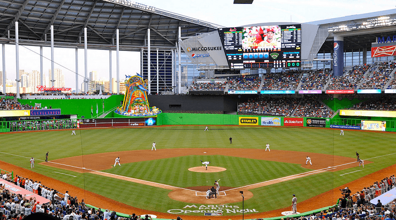Enjoy your favorite Sporting event by riding Best Limo Service in Chicago