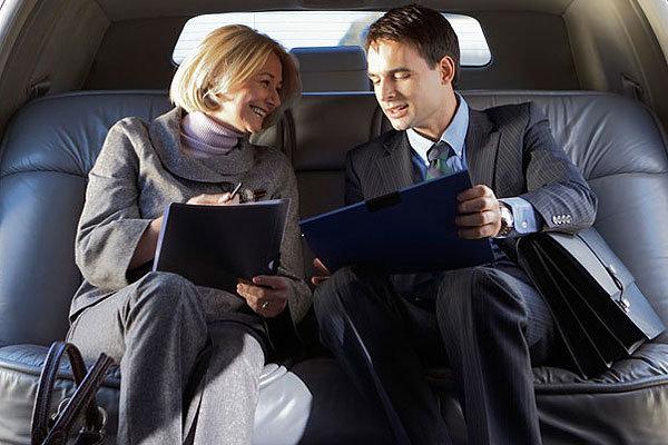 Top Occasions when you can hire a Limo for Work