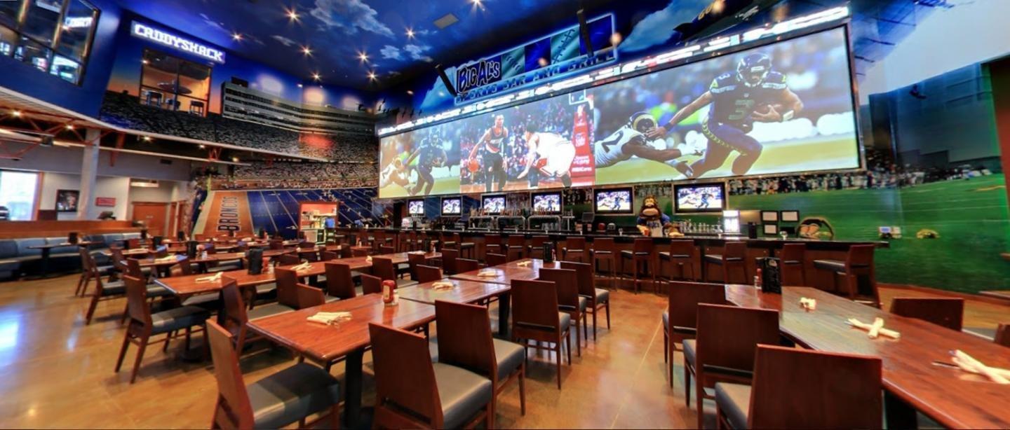 Hire a Limo and Enjoy Bears Game in Chicago