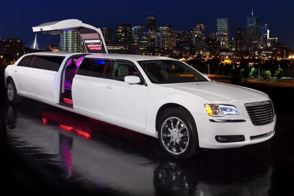 Rent a Stretch Limo for Your Perfect celebration