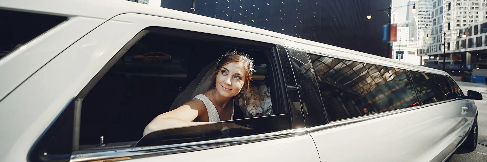 Book a luxury limo service Chicago